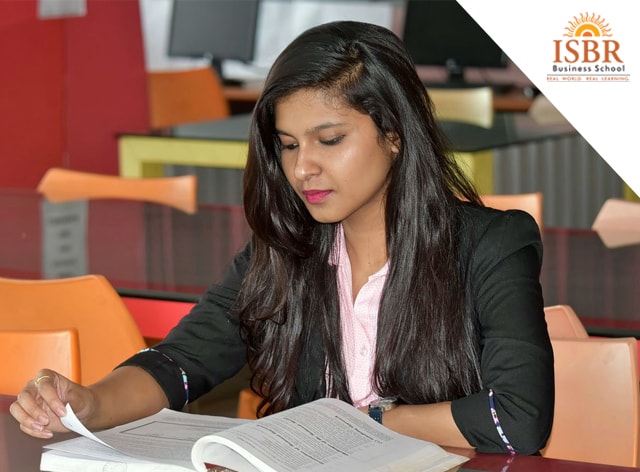How Management Studies Help With Your Career Choice